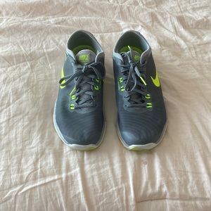 Nike 8.5 used sneakers